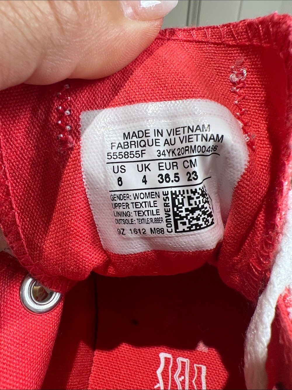 Converse Low-Top Sneakers in Red and White - Picture 7 of 7